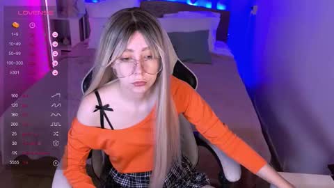 Snapshot of sofiisun chatting on December 2025 01:55:02 AM Sofia online show from December 2025 01:55:02 AM