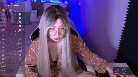 Snapshot of sofiisun chatting on February 2026 02:16:02 AM Sofia online show from February 2026 02:16:02 AM