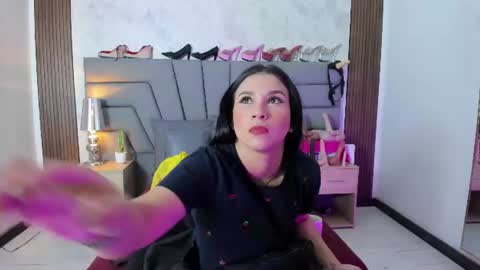 Snapshot of sofiperez_ chatting on June 2026 11:19:02 AM online show from June 2026 11:19:02 AM