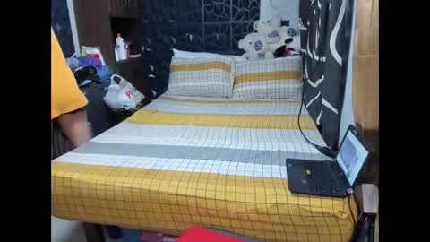 Angel online show from November 2025 04:25:01 AM