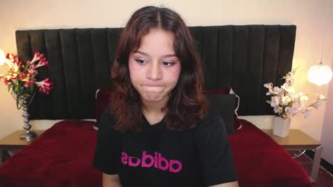 Snapshot of soft_attraction chatting on February 2026 08:57:02 PM Cam and Amy online show from February 2026 08:57:02 PM