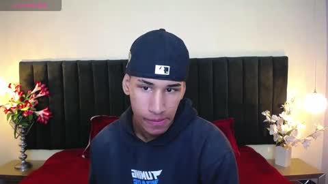 Snapshot of soft_attraction chatting on February 2026 07:54:01 PM Cam and Amy online show from February 2026 07:54:01 PM