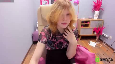 softflame online show from December 2025 04:56:01 PM