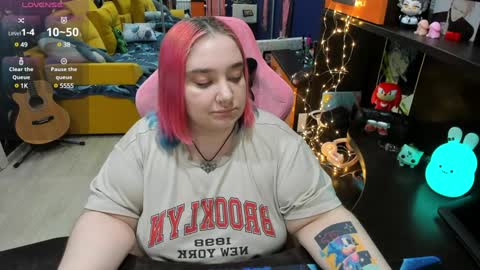 Sofie online show from February 2025 03:20:02 PM