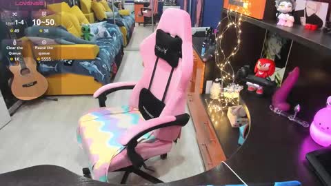 Sofie online show from February 2025 06:04:01 AM