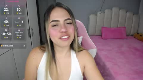 Snapshot of softkiss_x chatting on April 2026 03:02:01 AM Fran online show from April 2026 03:02:01 AM