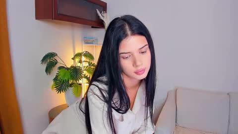 Snapshot of softlyy_bold chatting on September 2025 06:47:02 AM Alice online show from September 2025 06:47:02 AM
