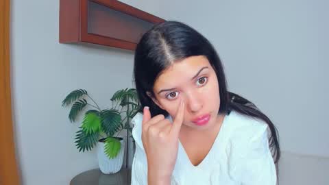 Snapshot of softlyy_bold chatting on September 2025 06:59:01 AM Alice online show from September 2025 06:59:01 AM