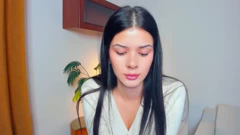 Snapshot of softlyy_bold chatting on October 2025 06:52:01 AM Alice online show from October 2025 06:52:01 AM