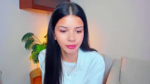 Snapshot of softlyy_bold chatting on October 2025 06:55:01 AM Alice online show from October 2025 06:55:01 AM