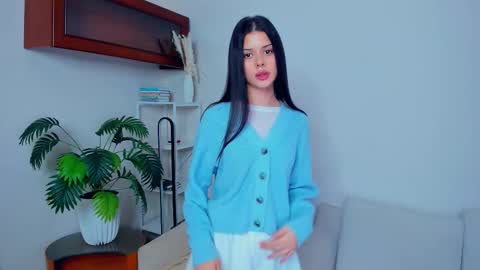 Snapshot of softlyy_bold chatting on October 2025 06:23:01 AM Alice online show from October 2025 06:23:01 AM