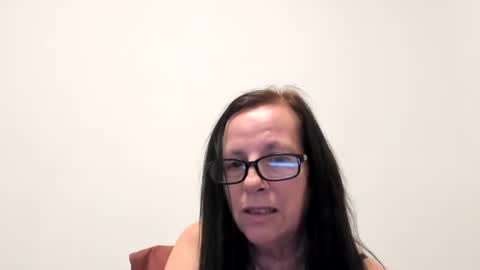 Soft Peach Goddess online show from January 2026 05:34:01 AM