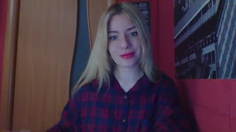 softy_aura online show from April 2026 05:16:01 PM