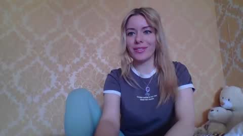 softy_aura online show from April 2026 09:48:02 AM