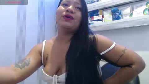 Snapshot of sol_vannessa chatting on June 2026 08:01:02 PM sol_vannessa online show from June 2026 08:01:02 PM