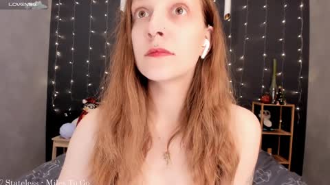 Snapshot of solaralice chatting on December 2024 07:04:02 PM SolarAlice online show from December 2024 07:04:02 PM