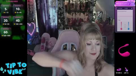 solesticia online show from February 2025 09:47:02 PM