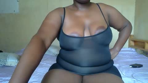 Snapshot of sollybunny chatting on February 2026 11:39:02 AM Solly bunny online show from February 2026 11:39:02 AM