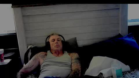 I love watching beautiful women play with themselves online show from November 2025 04:17:01 PM