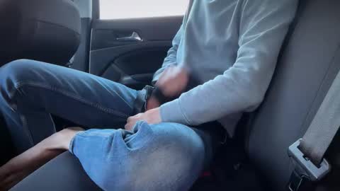 Snapshot of sondages chatting on November 2025 08:24:01 AM Sondages online show from November 2025 08:24:01 AM