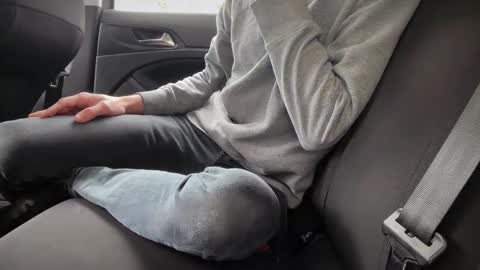 Snapshot of sondages chatting on November 2025 12:29:02 PM Sondages online show from November 2025 12:29:02 PM