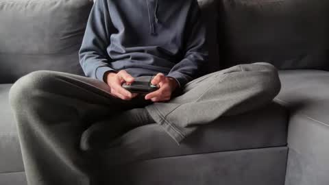 Snapshot of sondages chatting on December 2025 10:44:02 AM Sondages online show from December 2025 10:44:02 AM