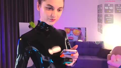 Snapshot of sonia__rose chatting on March 2025 04:02:01 PM Sonia online show from March 2025 04:02:01 PM