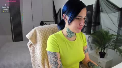 Snapshot of sonia_blond chatting on January 2026 07:12:02 AM Sonia online show from January 2026 07:12:02 AM