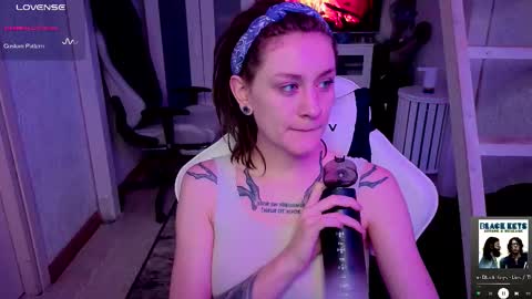 Snapshot of sonicsupergirl chatting on October 2025 08:29:02 PM Rie online show from October 2025 08:29:02 PM