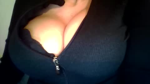 Snapshot of sonnyalee chatting on December 2024 01:36:02 PM Sonnya online show from December 2024 01:36:02 PM
