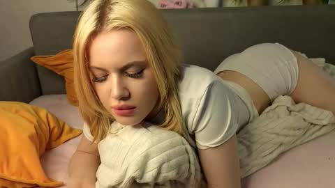 Sonya vibe online show from March 2026 02:45:02 PM