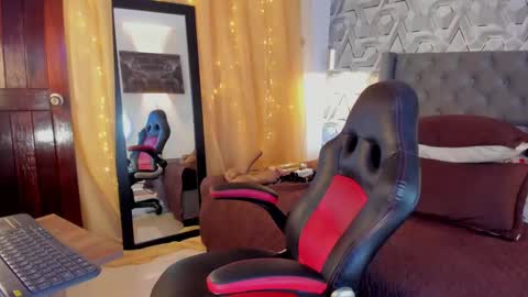 sophie online show from September 2025 10:56:02 PM