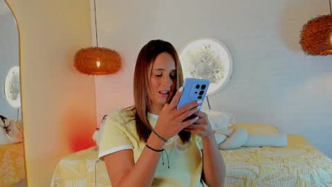 Snapshot of sophi_cooper29 chatting on April 2026 11:03:02 PM sophi_cooper29 online show from April 2026 11:03:02 PM
