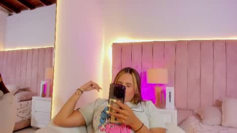 Snapshot of sophi_cooper29 chatting on July 2026 10:00:01 PM sophi_cooper29 online show from July 2026 10:00:01 PM