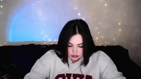 sophia__olsen online show from March 2026 06:50:01 AM