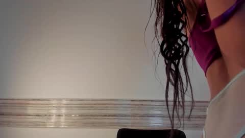 Sophia online show from November 2025 09:59:01 PM