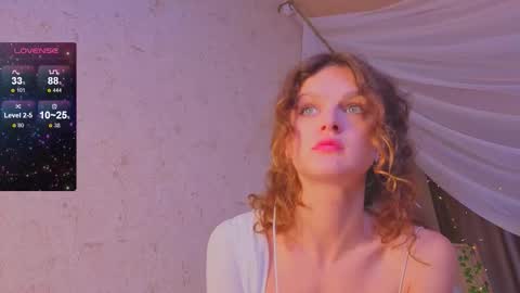 Snapshot of sophia_dreamy chatting on September 2025 08:40:01 AM Sophia online show from September 2025 08:40:01 AM