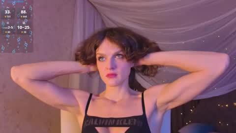 Sophia online show from November 2025 01:38:01 AM