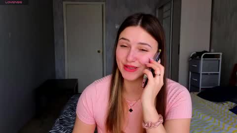 Sophia online show from April 2026 06:42:02 AM