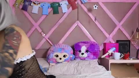Snapshot of sophia_grand chatting on June 2026 05:05:01 AM Sophia Grand online show from June 2026 05:05:01 AM