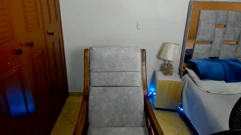 sophia CM online show from September 2025 02:03:02 AM