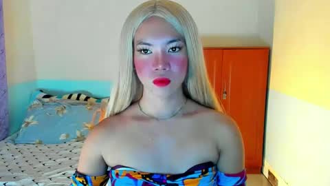 Snapshot of sophia_miller69x chatting on February 2025 07:42:01 PM SOPHIA online show from February 2025 07:42:01 PM