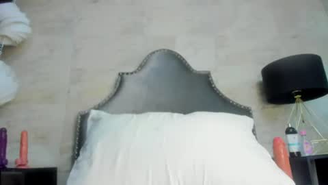 Sophia  online show from June 2026 07:35:01 PM