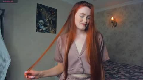 Sophia online show from September 2025 03:06:01 PM