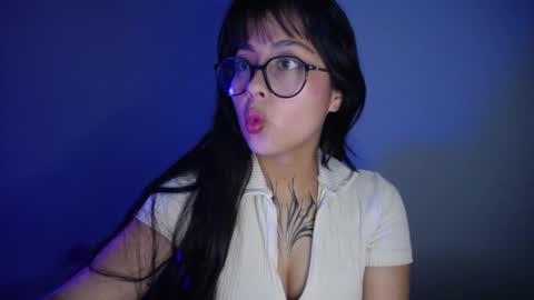 Sophi  online show from March 2026 02:06:01 AM