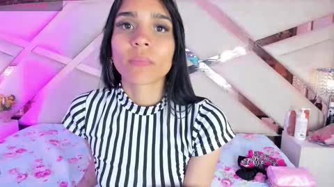 Sophia Paris online show from November 2025 04:33:02 AM