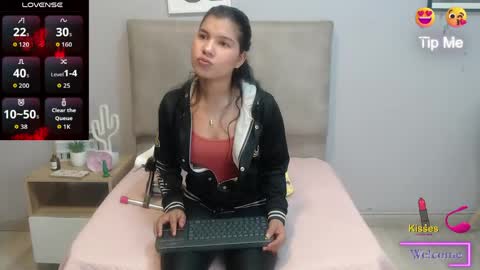 Snapshot of sophiabedford chatting on April 2026 01:03:01 PM Sophia Bedford online show from April 2026 01:03:01 PM
