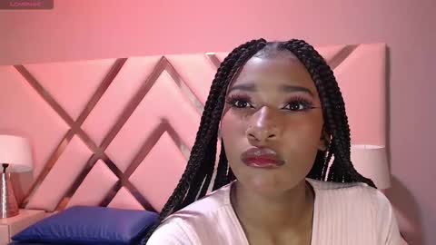 Sophie online show from September 2025 03:30:02 AM