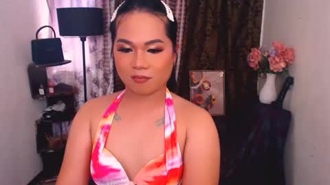 Snapshot of sophiacollinsx chatting on May 2026 05:48:02 AM sophia will make u day online show from May 2026 05:48:02 AM