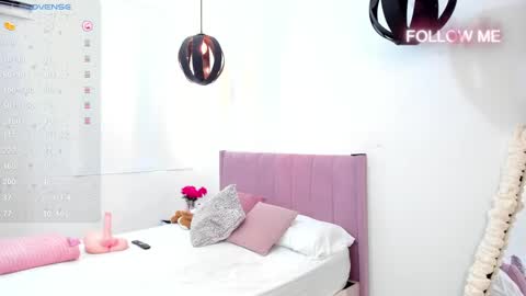 Snapshot of sophiamoon99 chatting on January 2025 09:52:02 PM Im Sophia Model Independent   Enjoy My videos here when Im Offline online show from January 2025 09:52:02 PM